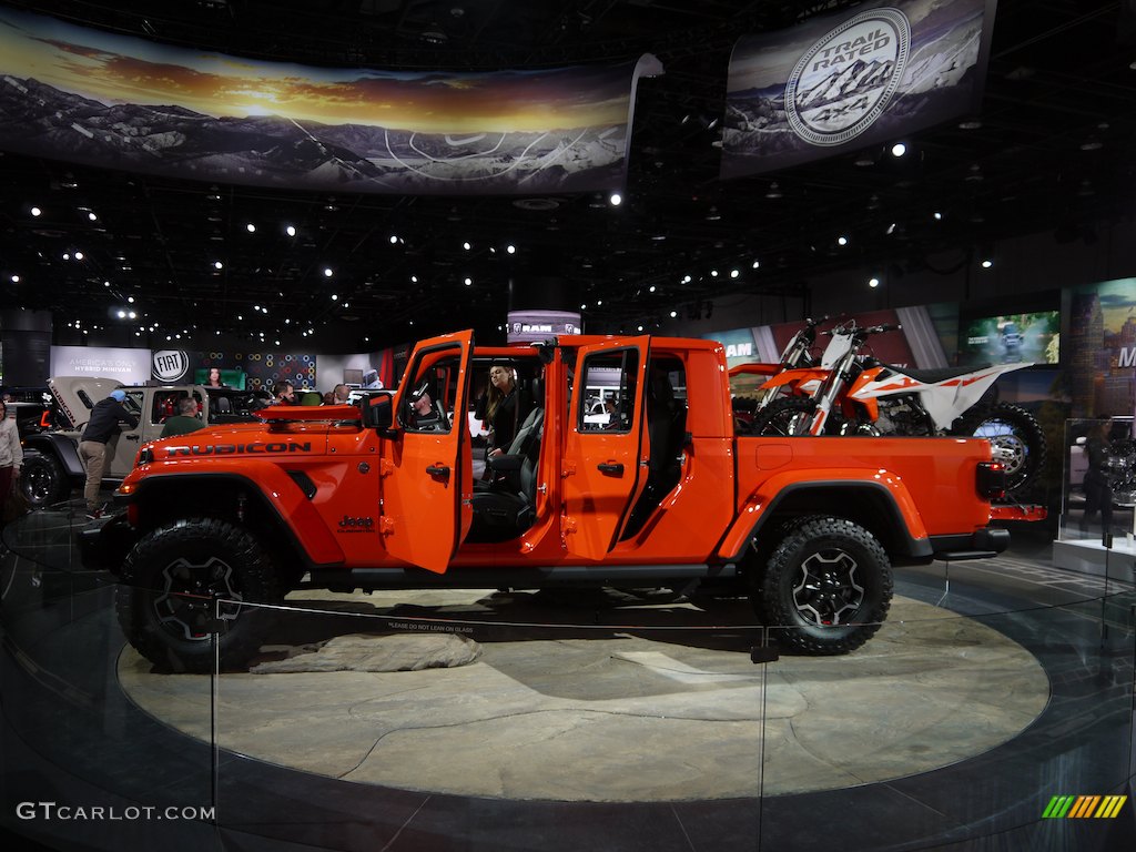 2020 Jeep Gladiator. A very serious Off-Road Truck