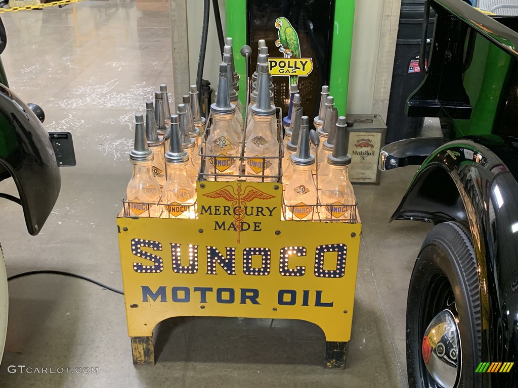 Sunoco Motor Oil Glass Bottles and Display