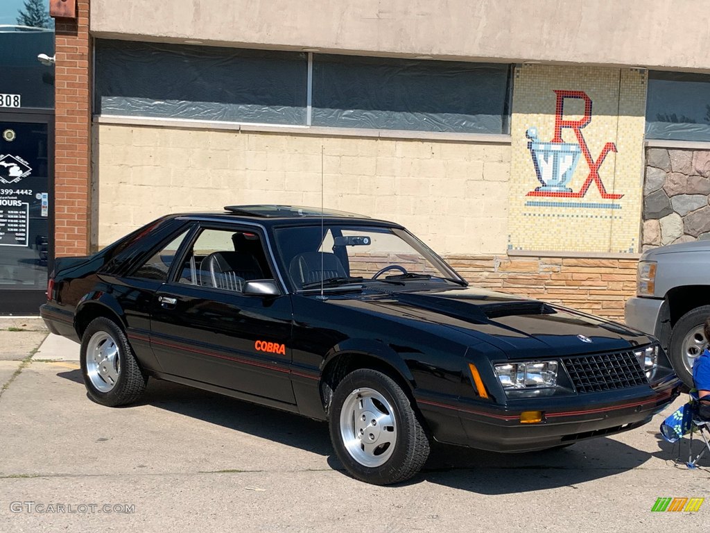 Early Fox body mustang. You don't see these TRX wheels very often.