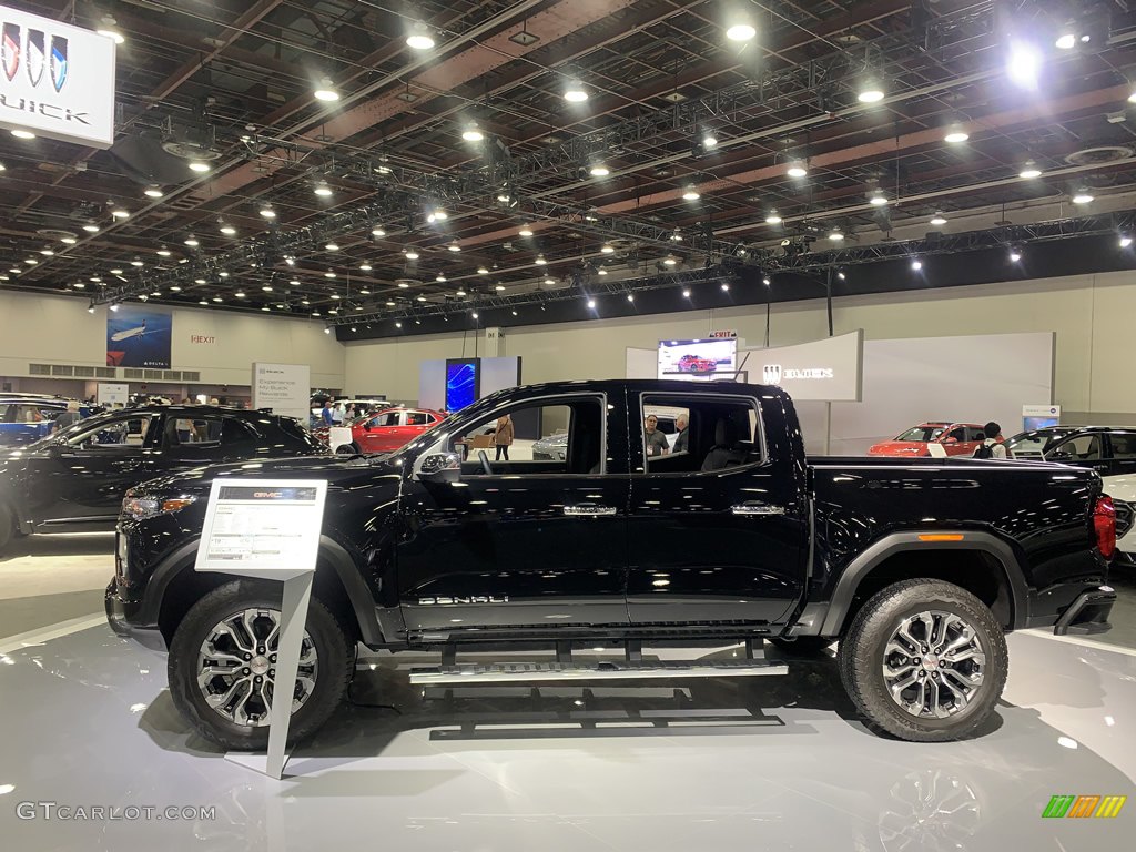 2023 GMC Canyon Denali 4x4 in Onyx Black