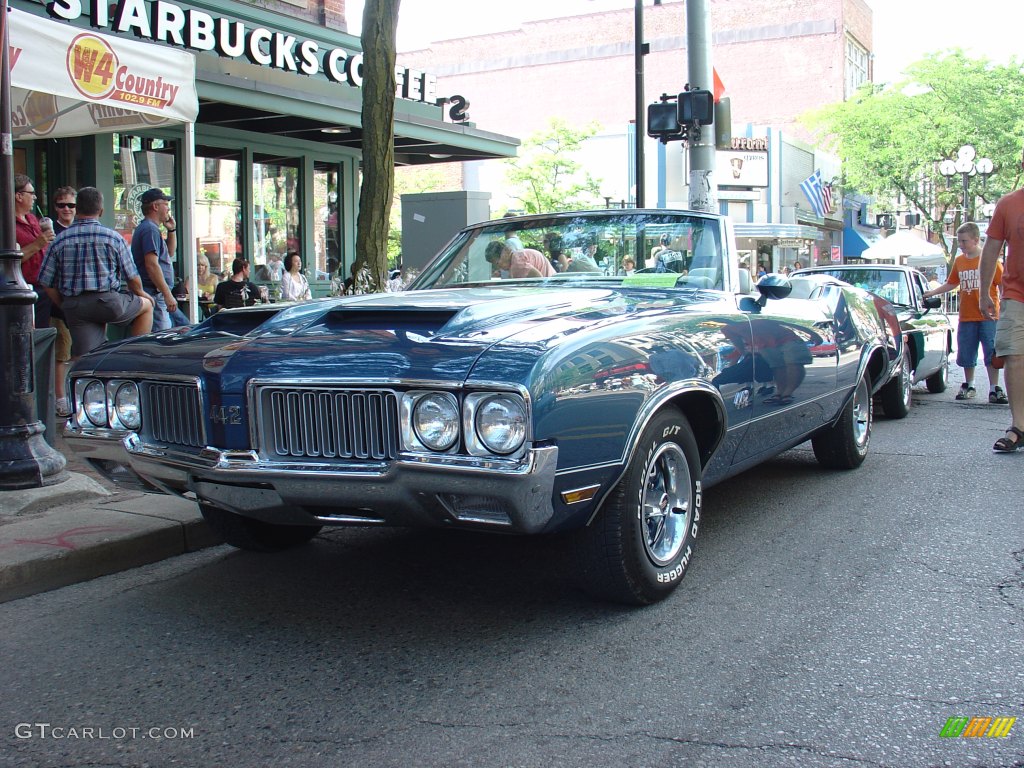 Oldsmobile 442