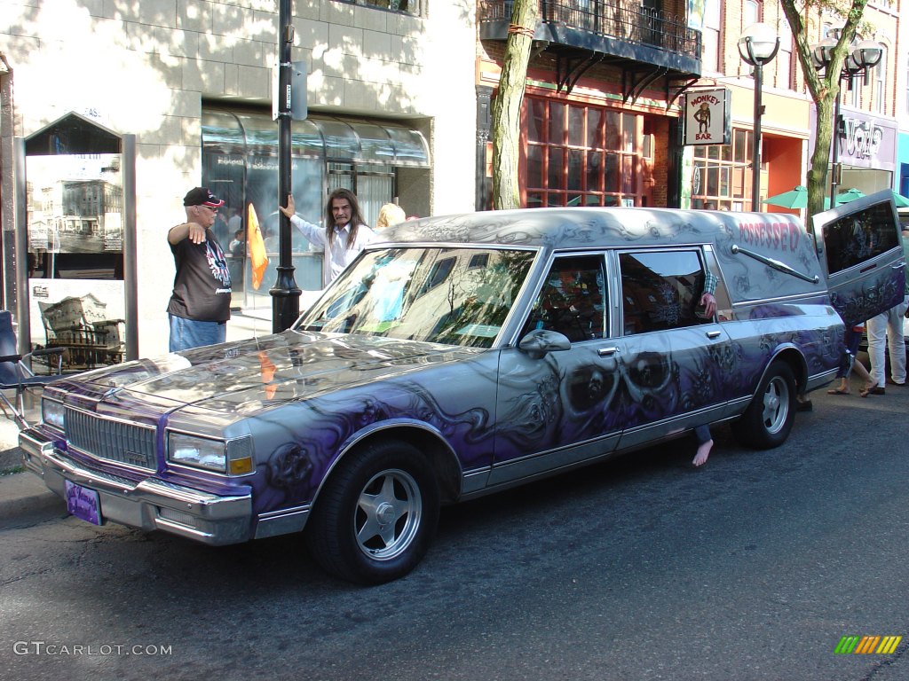 Hearse enthusiast Spooky paint