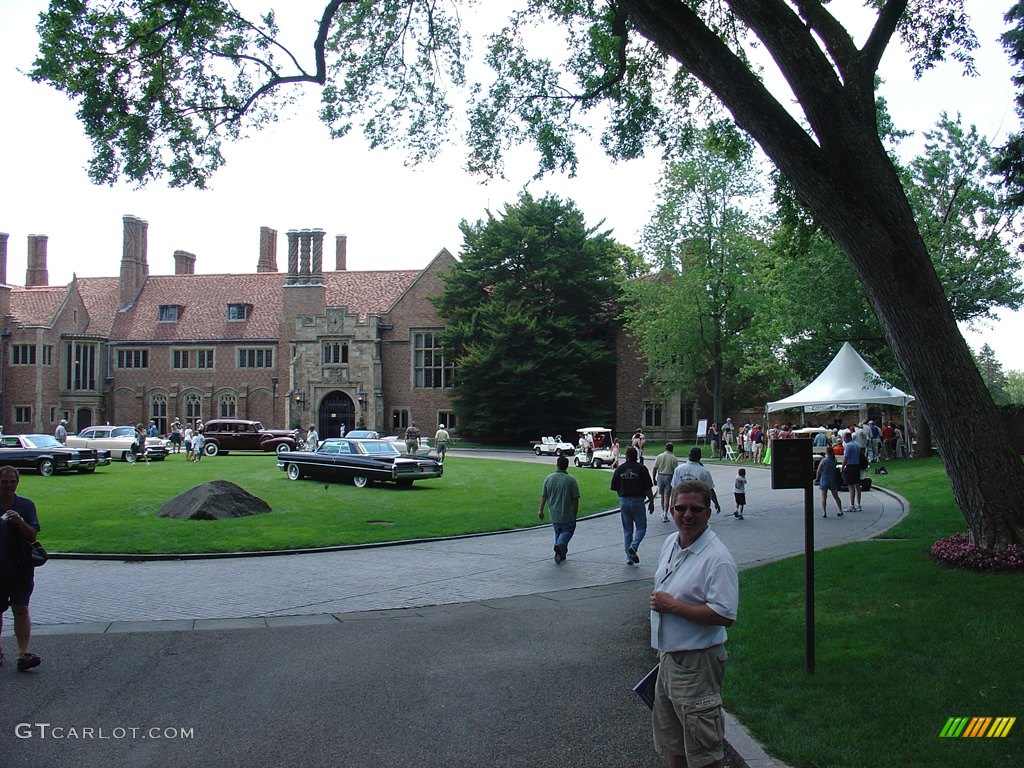 Entrance to the Parade of Elegance