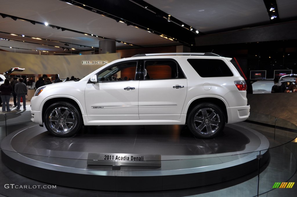 2011 GMC Acadia Denali