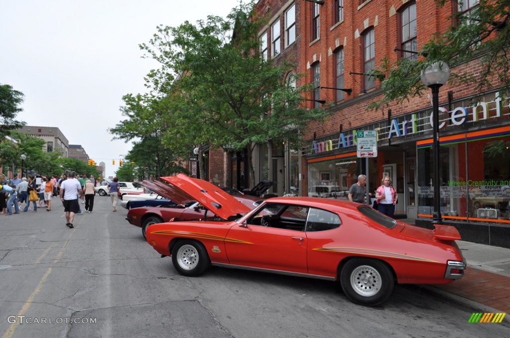 2009 Ann Arbor Rolling Sculpture Car Show photo #26258104