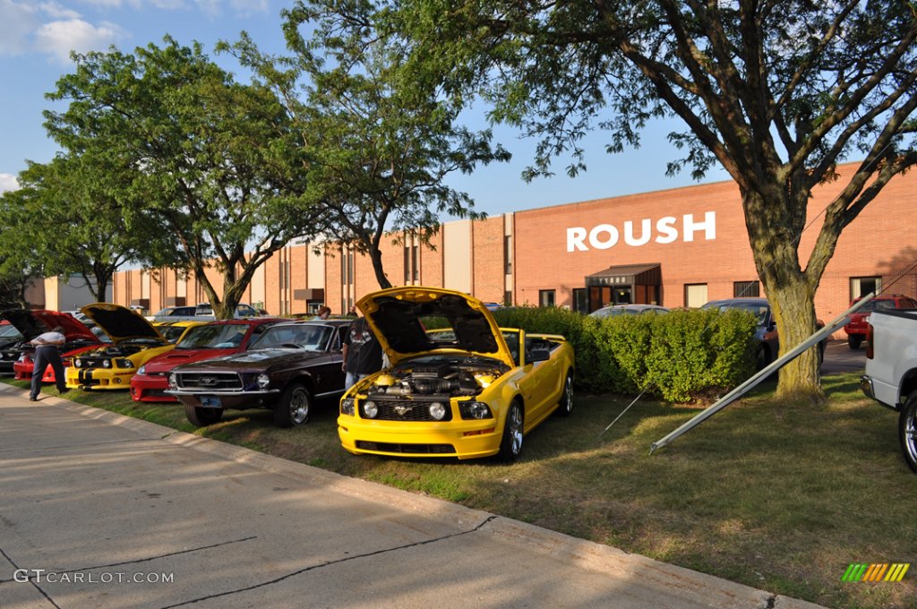 A beautiful day for a Roush car show