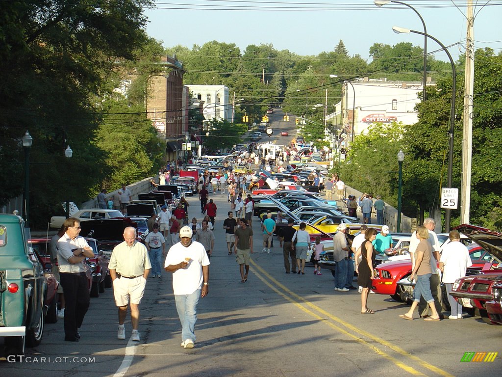 E Cross to Depot Town