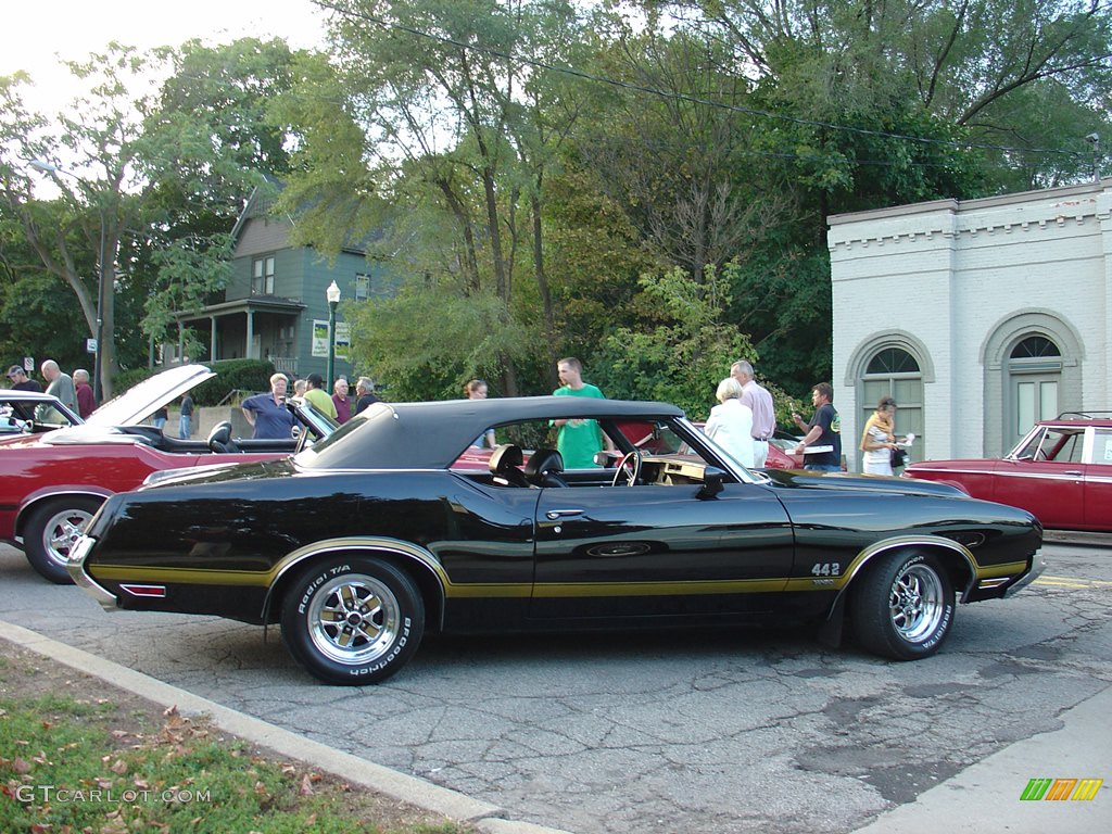 Oldsmobile 442