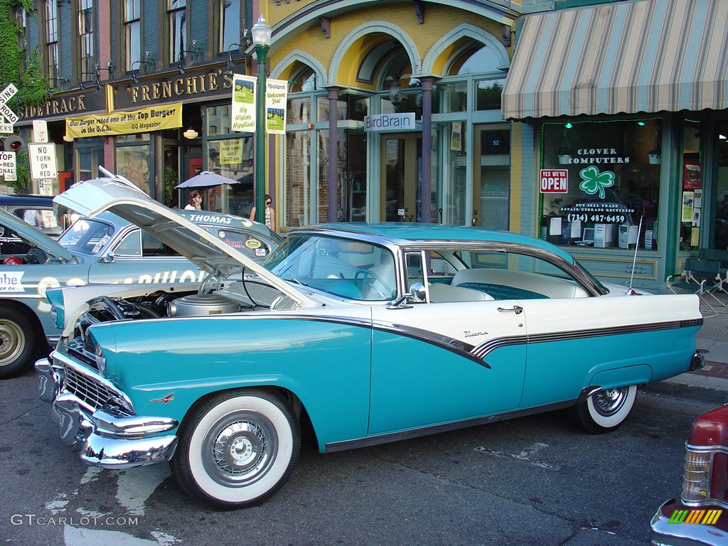 1956 Ford Victoria