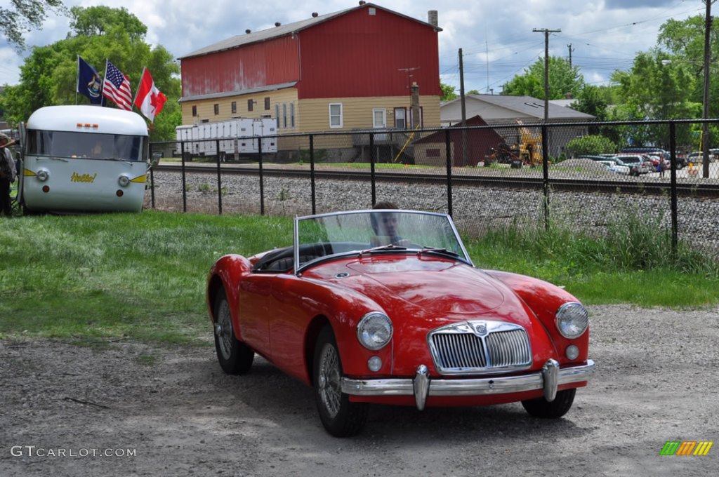 MG MGA