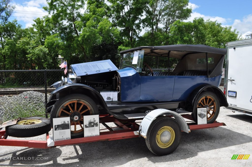 1920 Liberty 10 B Touring Car
