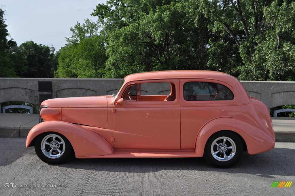 1938 Hot Rod in Salmon