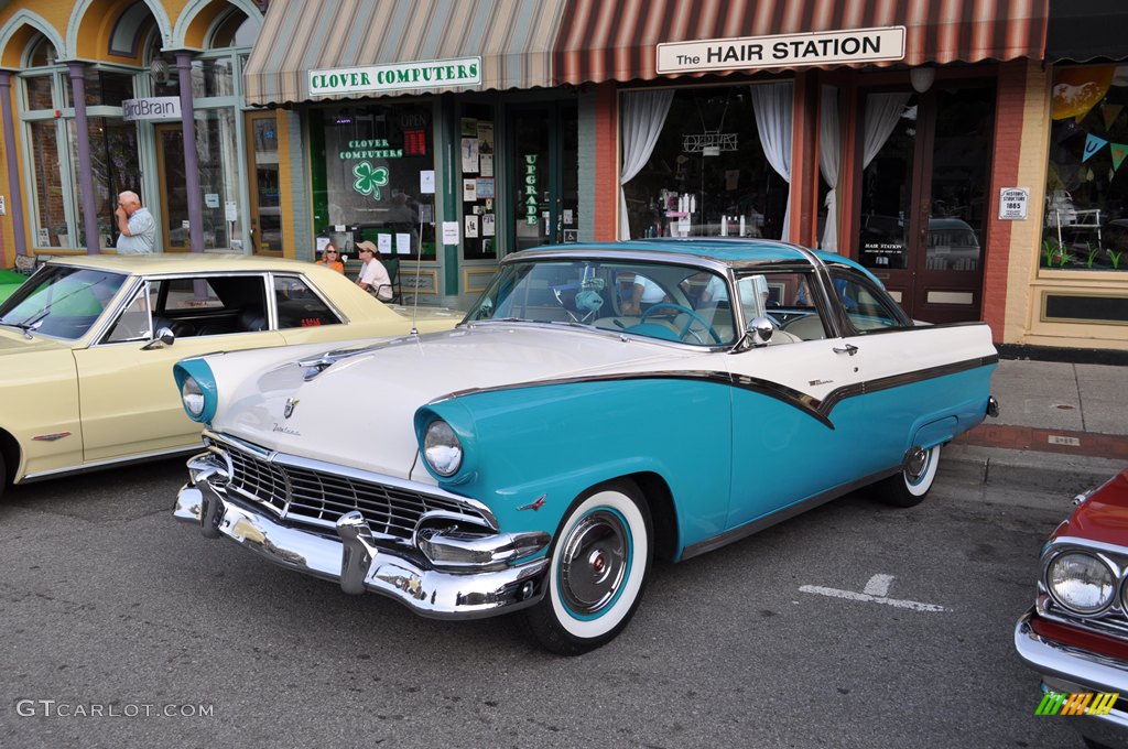 1956 Ford Fairlane Victoria