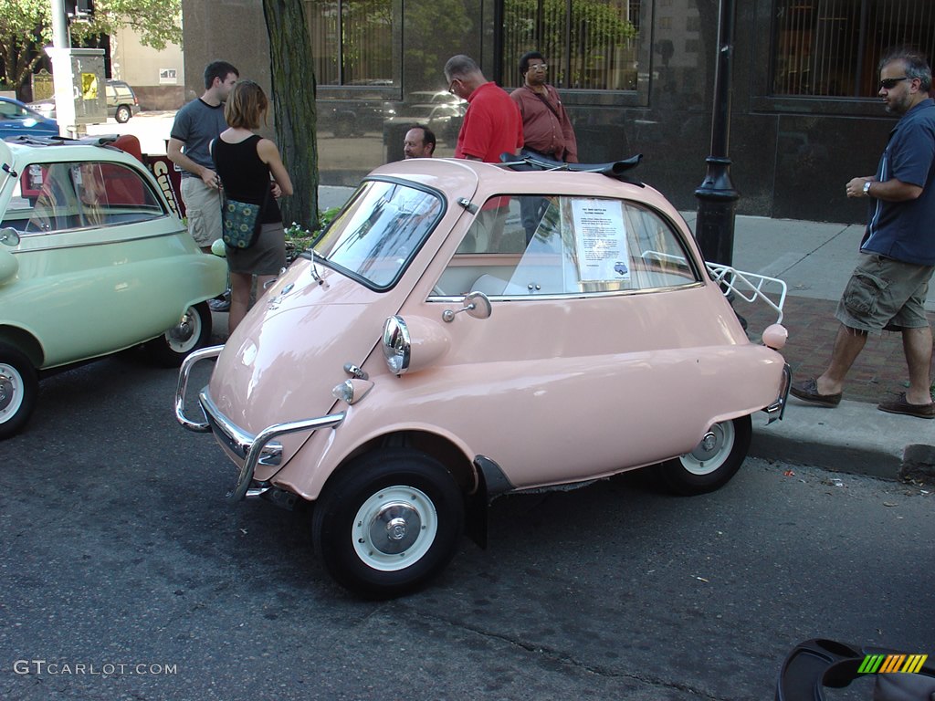 1962 BMW Isetta - 298cc 1 Cylinder