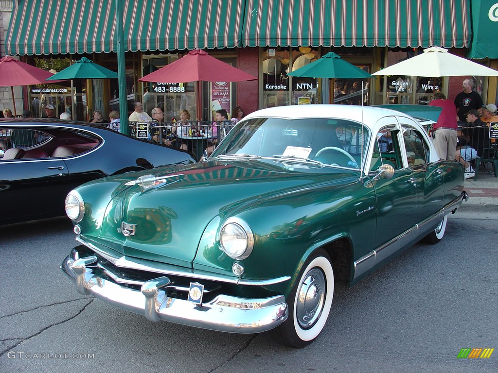 1951 Kaiser Traveler 