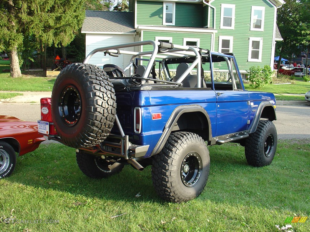 A very nicley restored 1st Gen. Ford Bronco