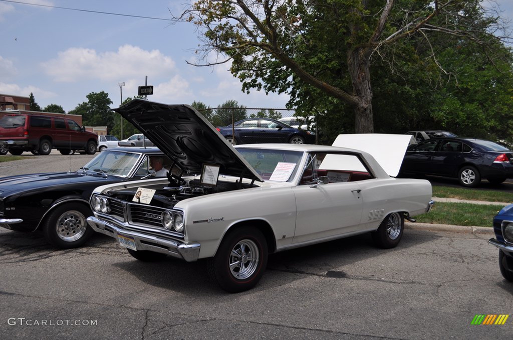 1965 Pontiac Acadian Beaumont  Sport Deluxe - L79 327 V8