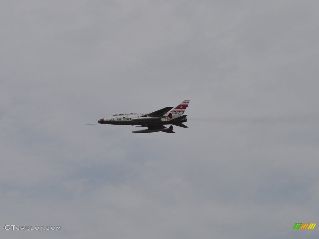 The F100 Super Sabre set the first supersonic world speed record of 822 mph in 1955