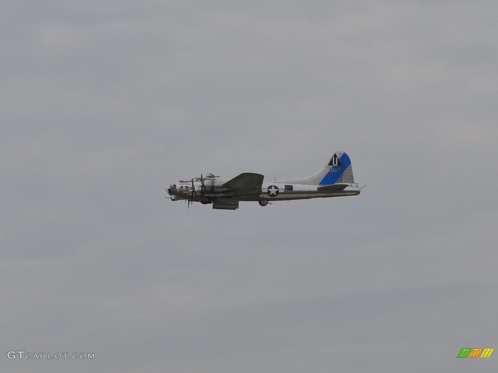 Boeing B17-Flying Fortress “ Sentimental Journey ”