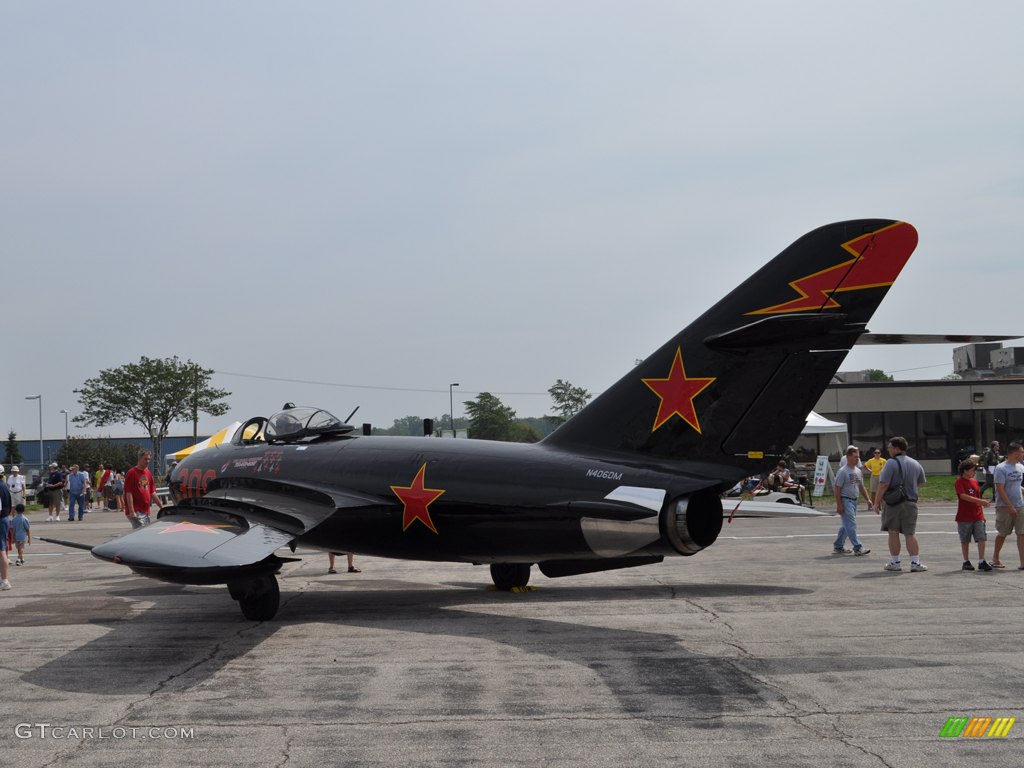 Mikoyan-Gurevich MiG-17 Swept Wing Jet Fighter