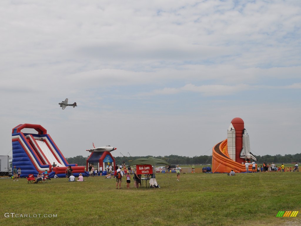 Thunder Over Michigan Kid Zone