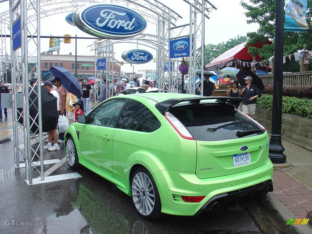 Ford Focus RS - Not available in the US - thats to bad. 