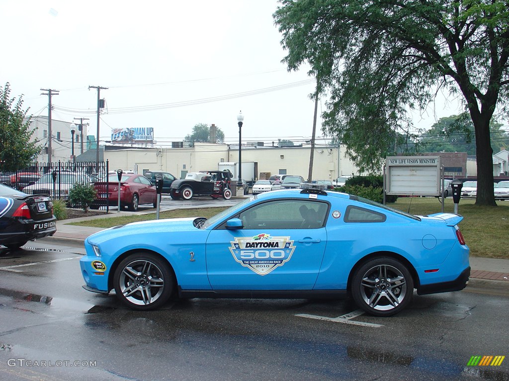2010 Mustang GT500 in Grabber Blue