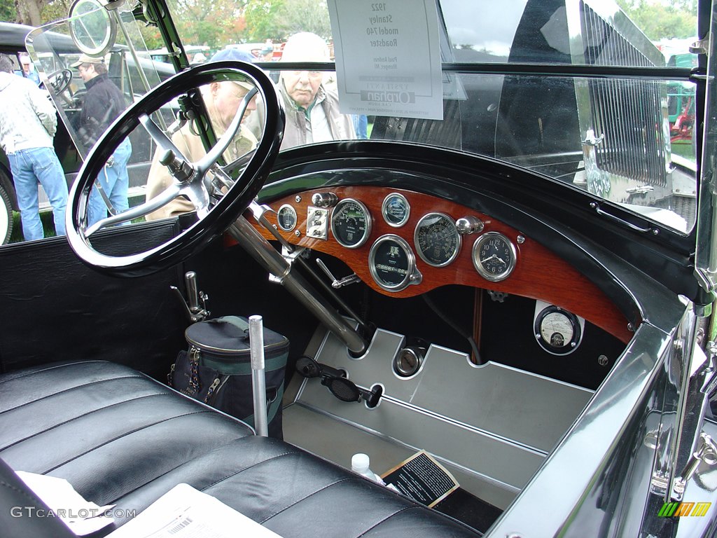 1922 Stanley “ Steamer ” Model 740, Interior