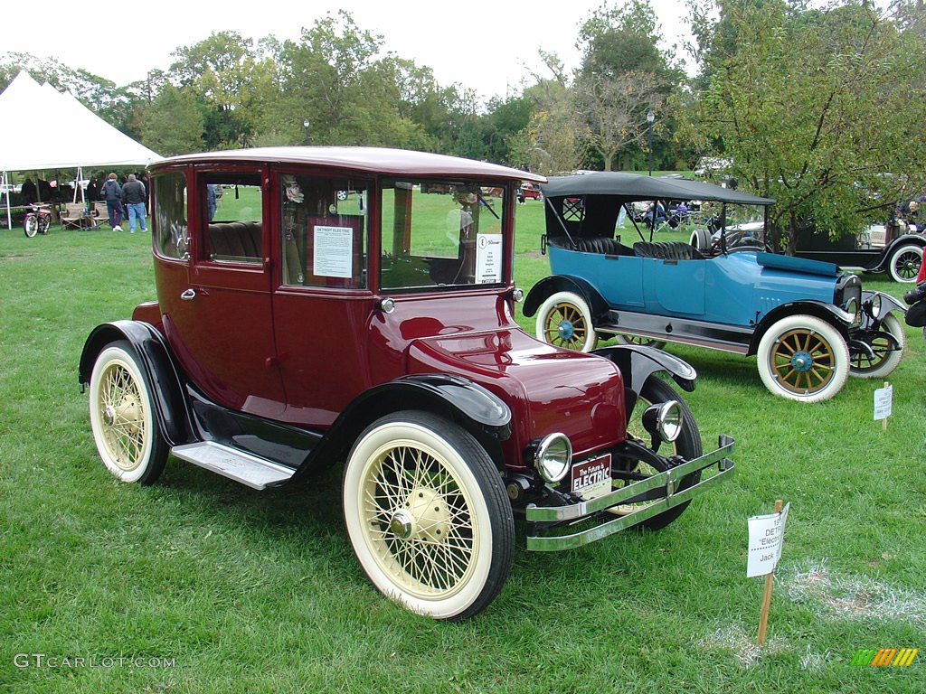 1916 Detroit Electric Brougham