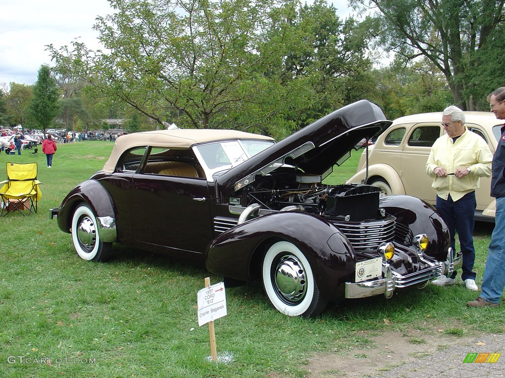 1937 Cord 812, this was the last of the Cords.