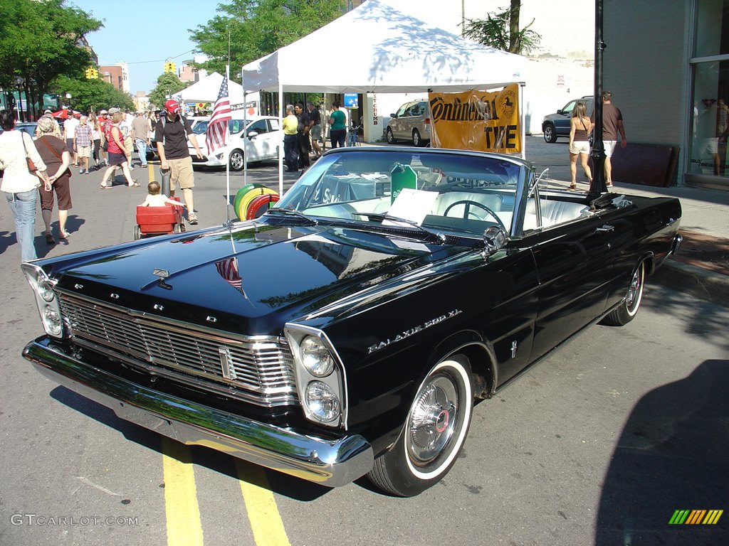 Ford Galaxie 500 XL Convertible