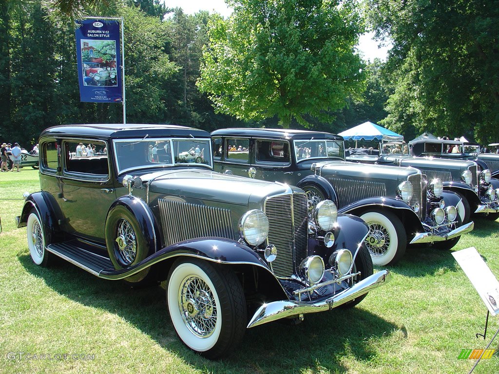 1933 Auburn Model 12-165 Salon Broughman