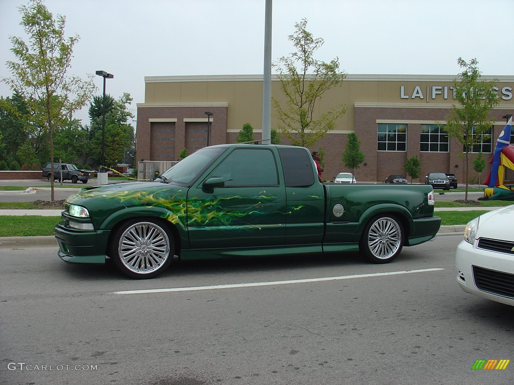 Chevy S10 with custom green flames