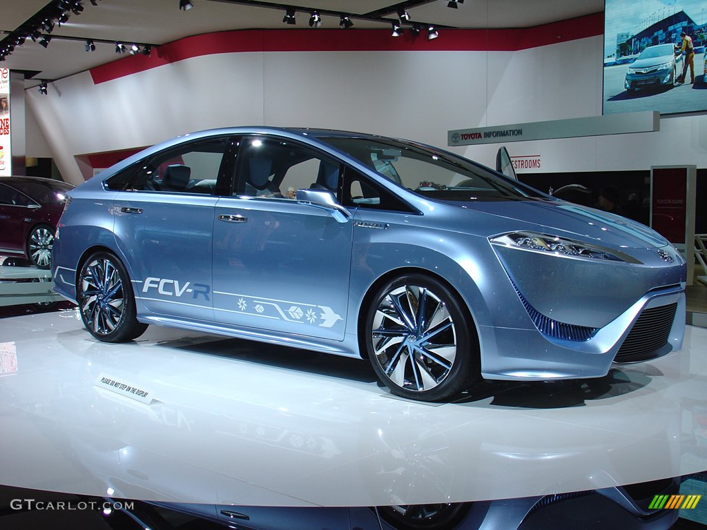 Toyota FCV-R Concept Fuel Cell Vehicle