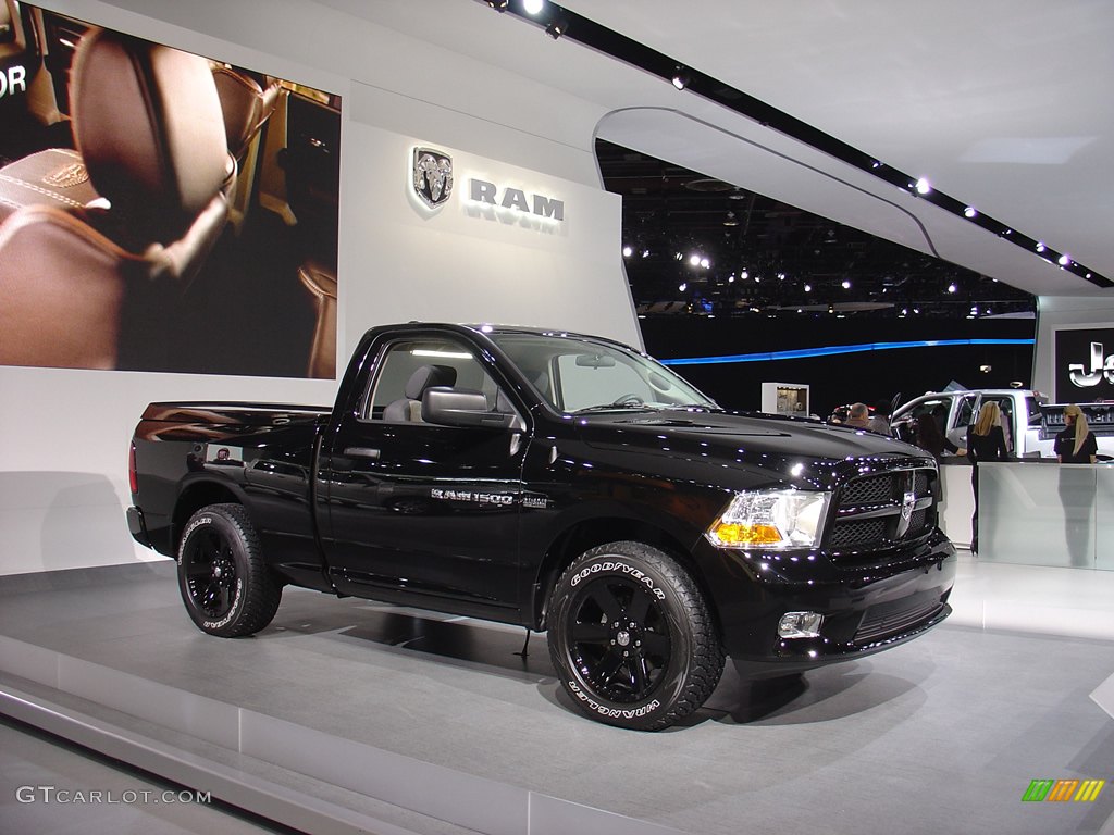 Dodge Ram 1500 Regular Cab and it's got a HEMI.