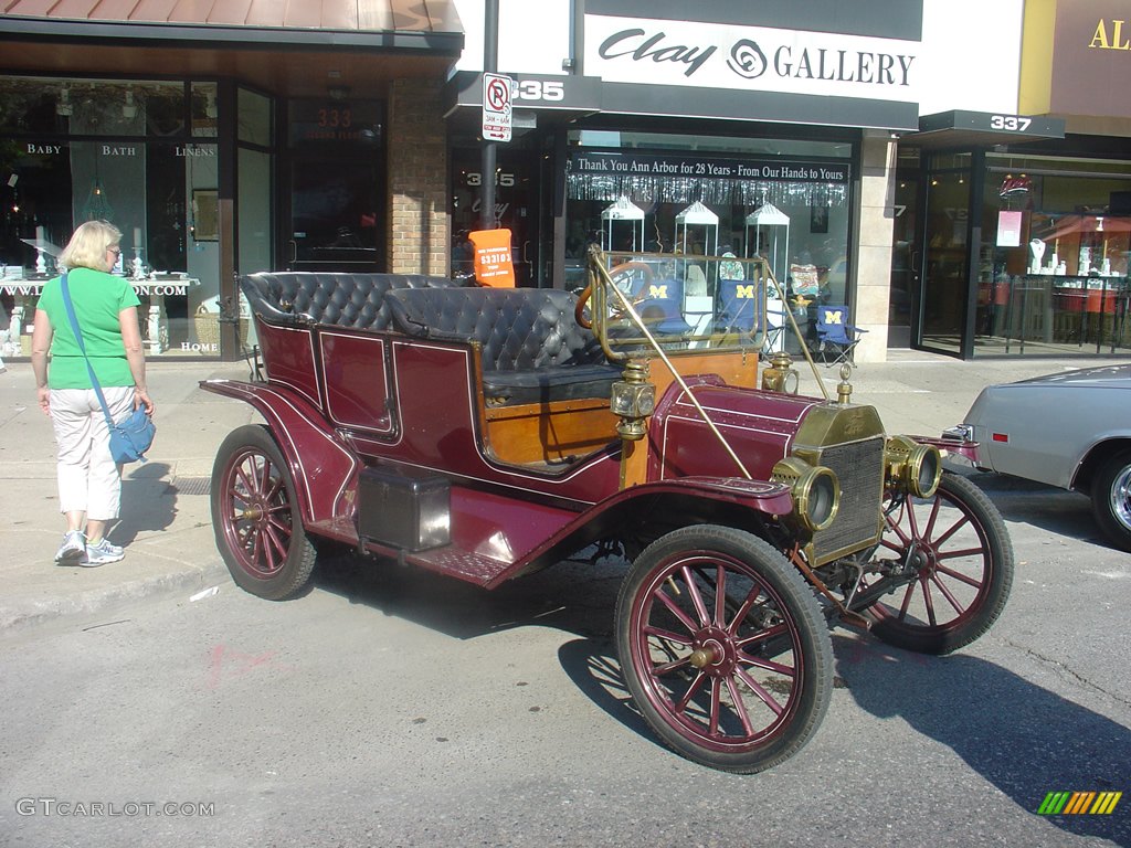 A 1912 Ford