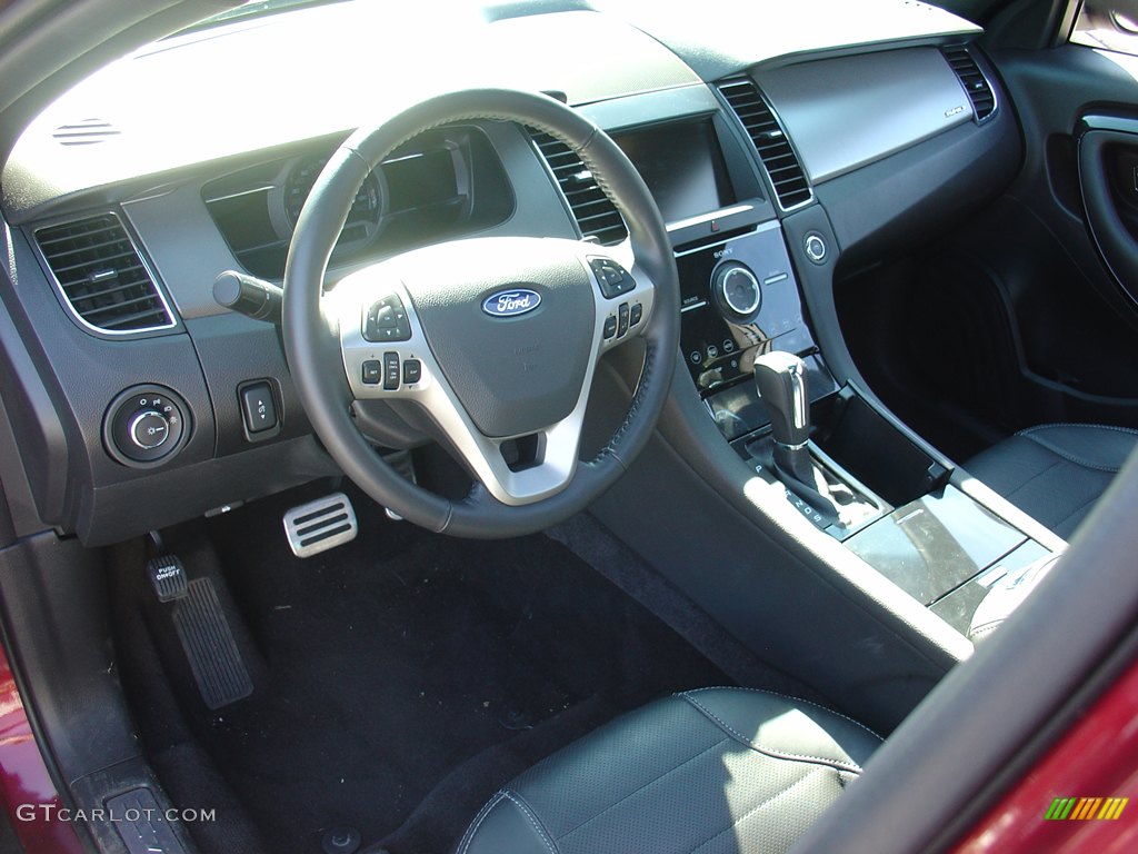 2013 Ford Taurus SHO, Interior