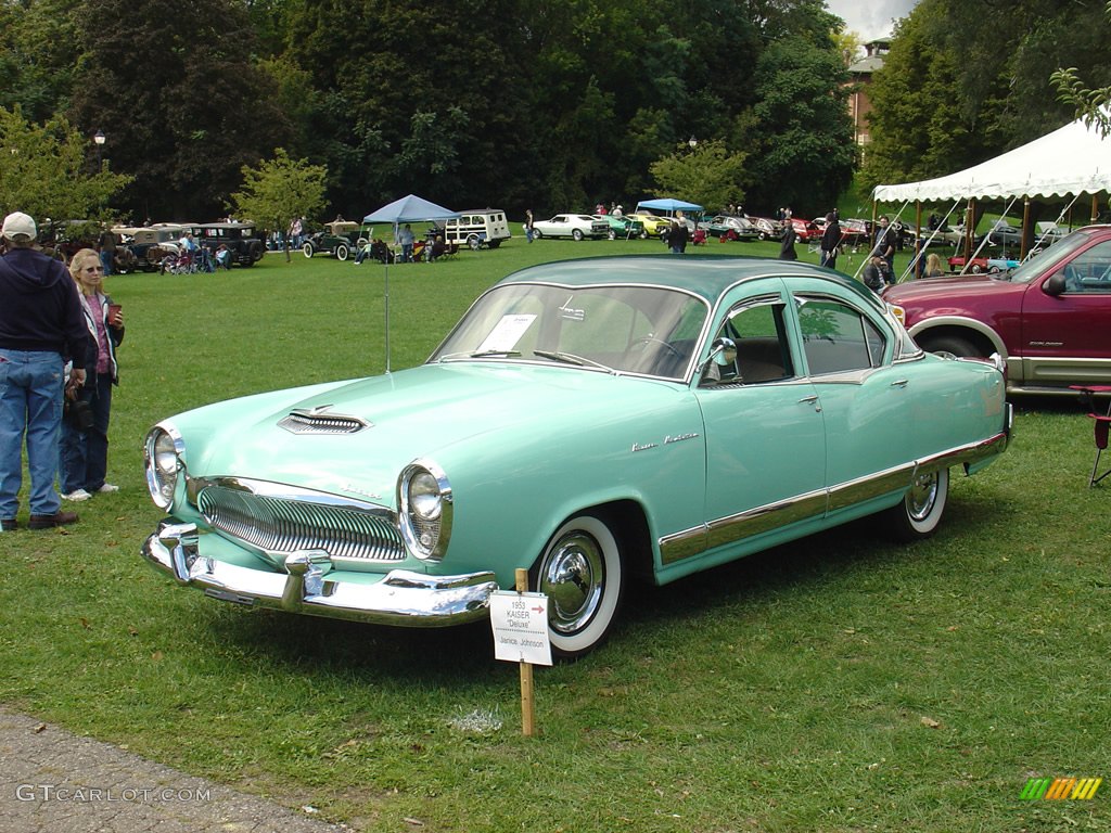 1954 Kaiser Manhattan Sedan