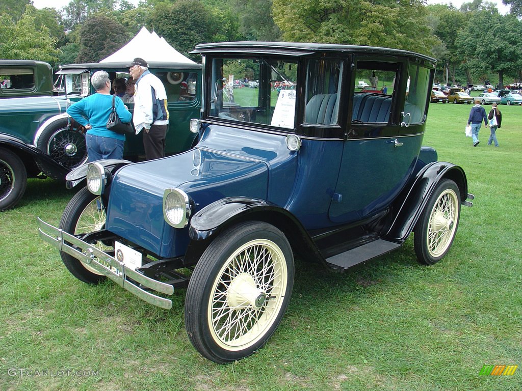 1925 Detroit Electric 95 Brougham
